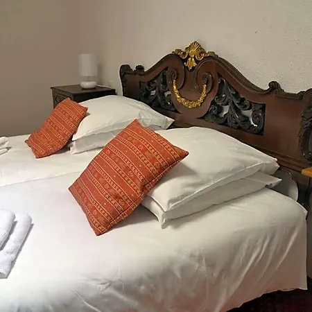 L'auberge Catalane Alojamento de Acomodação e Pequeno-almoço 3*