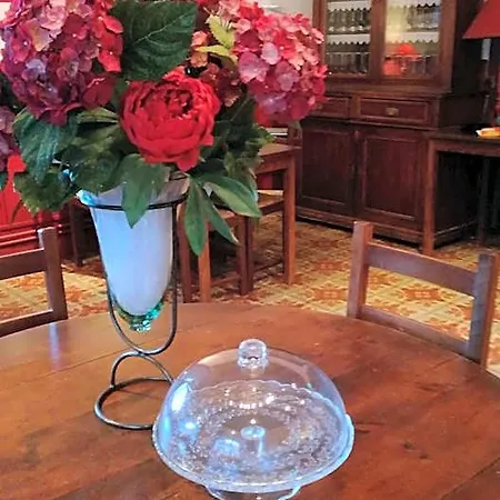 L'auberge Catalane Alojamento de Acomodação e Pequeno-almoço Latour-de-Carol